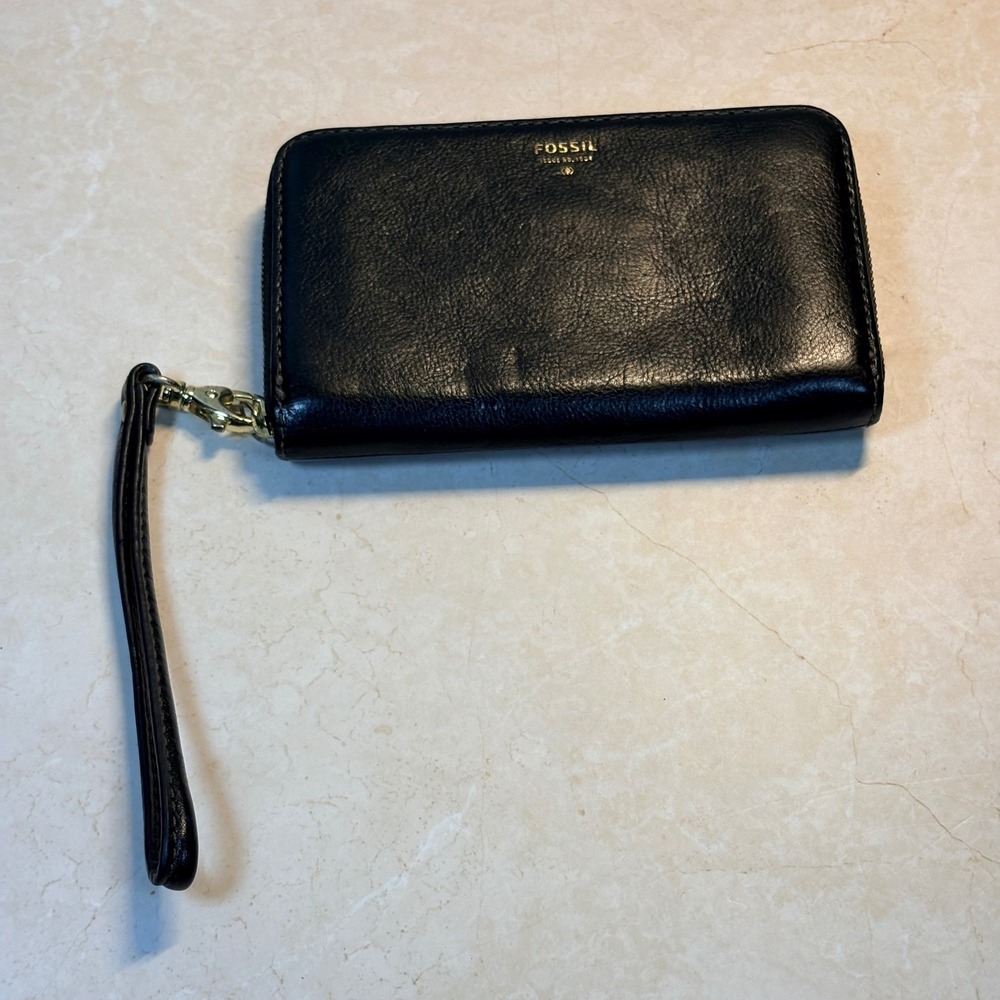 Fossil Logan Black Leather Zip Around Wristlet Clutch Wallet Teal Interior